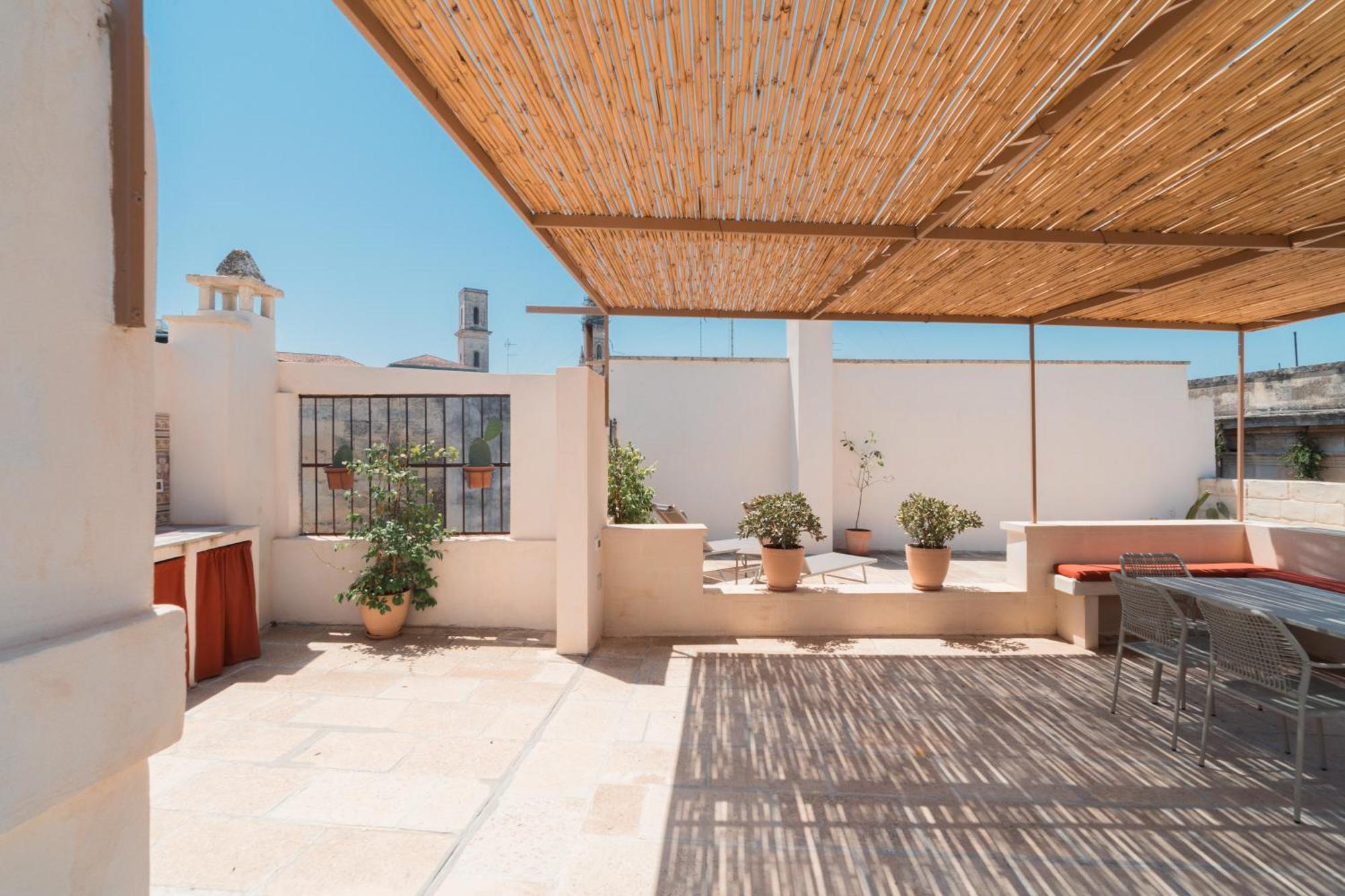 Margherita Apartment & Rooftop By Residence Colibri Lecce Exterior photo