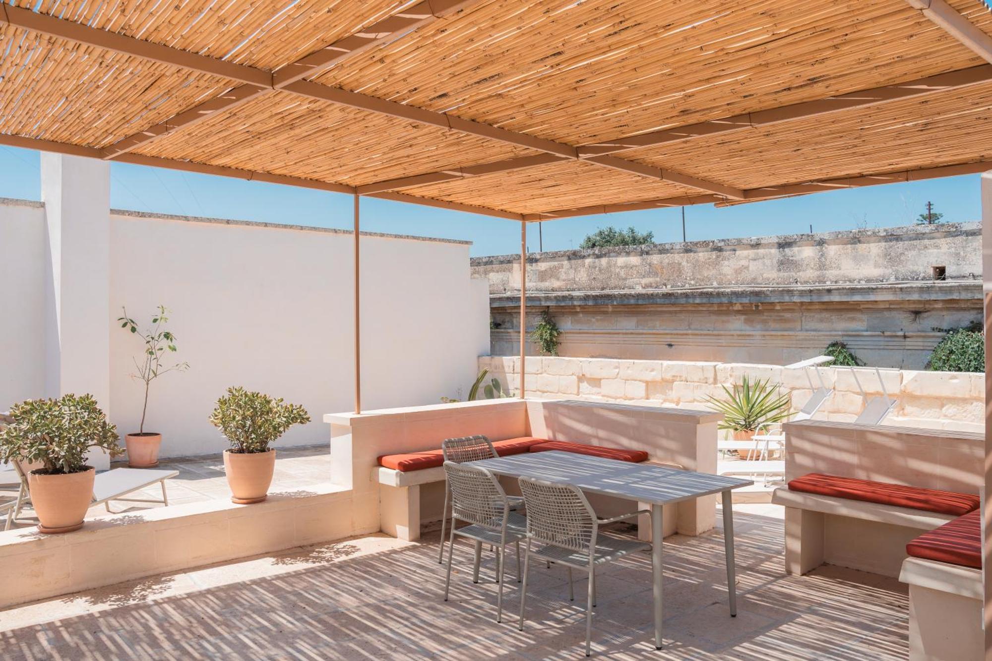 Margherita Apartment & Rooftop By Residence Colibri Lecce Exterior photo